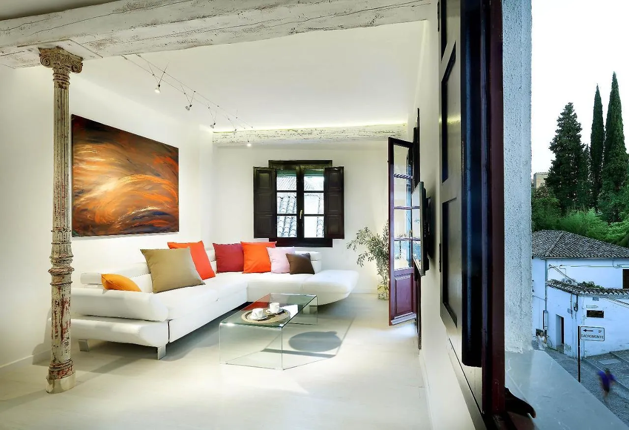 Art Chapiz Apartments location