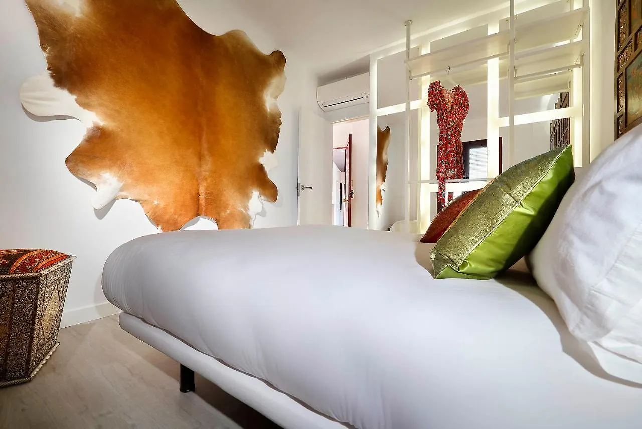 Art Chapiz Apartments Granada Spain
